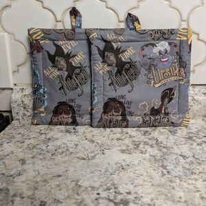 Disney Villains Gray Pot Holders